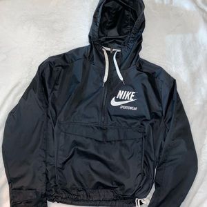 Nike Wind Breaker! New Condition!